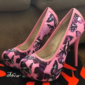 Beautiful Butterfly Qupid Heels NEW